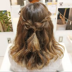 初級編 ミディアムヘアのハーフアップ 忙しい朝でも簡単ヘアアレンジ ヘアレシピ 頭美人