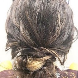 サイドを一工夫 ボリューム感の出せるおだんごヘア ヘアレシピ 頭美人