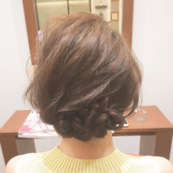 初級編 ミディアムヘアのまとめ髪 忙しい朝でも簡単ヘアアレンジ ヘアレシピ 頭美人